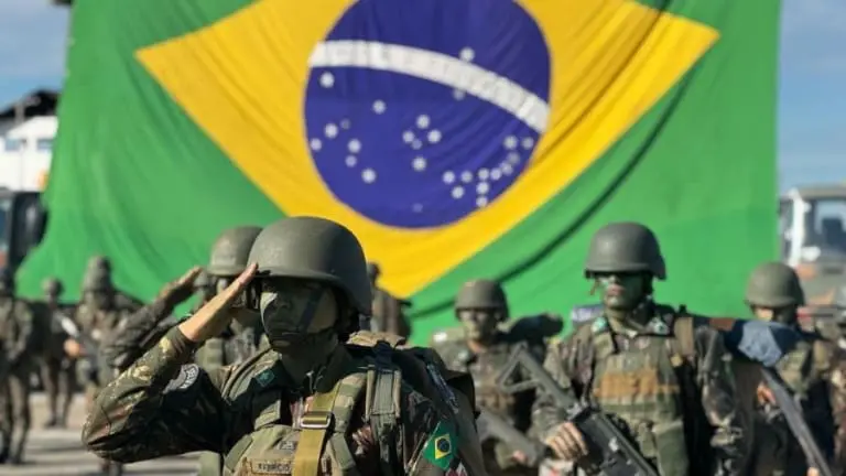 Investimento de R$ 456 bilhões para as forças armadas é muito?