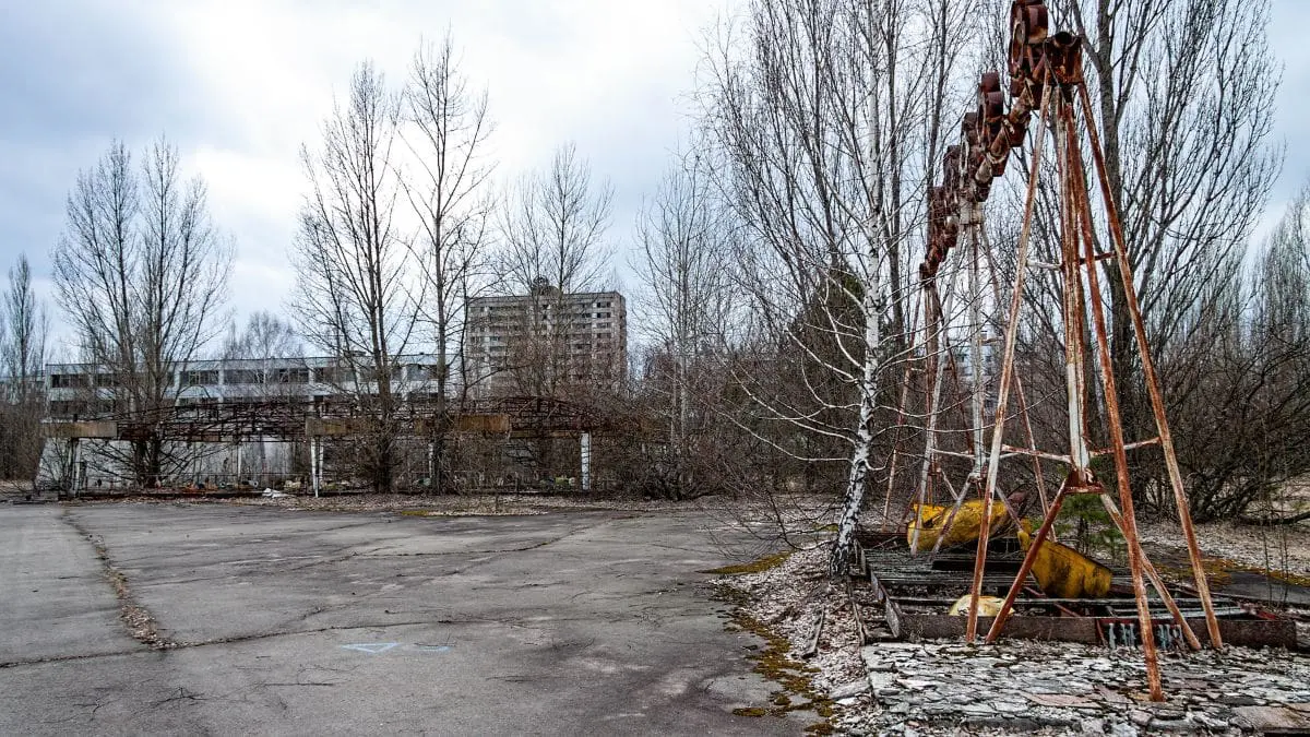 O Desastre de Chernobyl completa 40 anos, mas algumas cidades pr&oacute;ximas ainda parecem congeladas naquele momento.