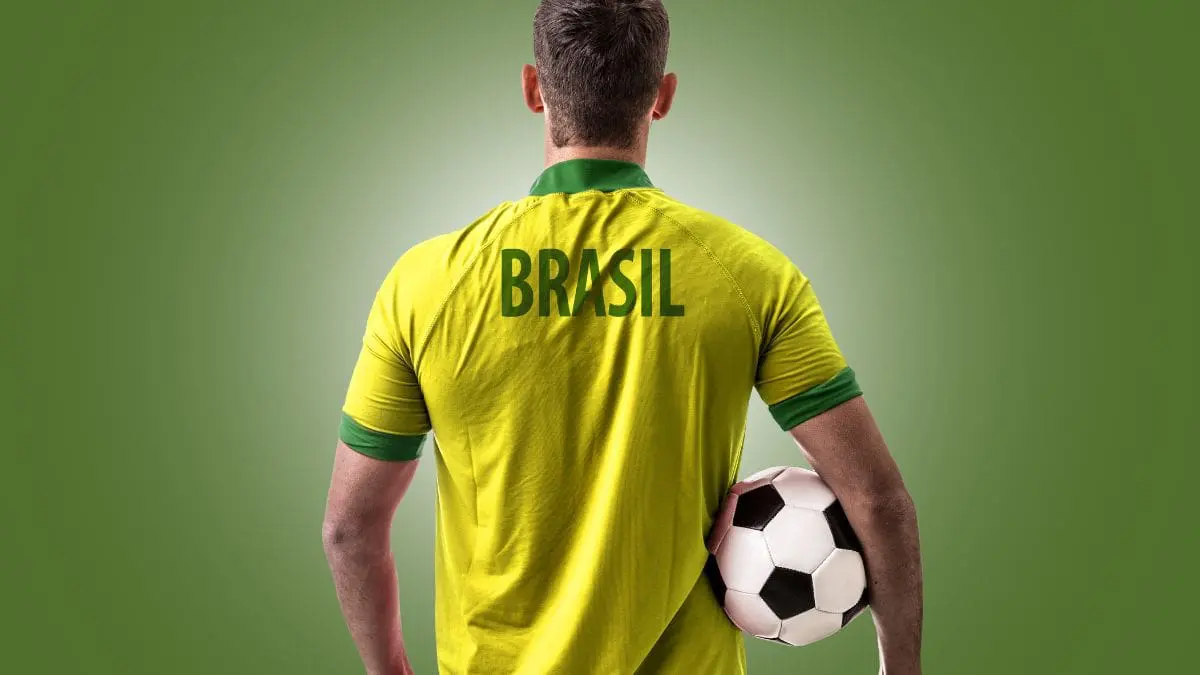 Entre pessoas de 16 a 24 anos, cerca de 24% afirmam ter grande interesse na Copa