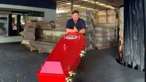 Game Over: funerária brasileira lança linha de caixões inspirada em Mario