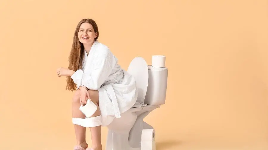 O que acontece no corpo quando você fica dias sem evacuar O intestino costuma refletir muito mais do que apenas o que você come
