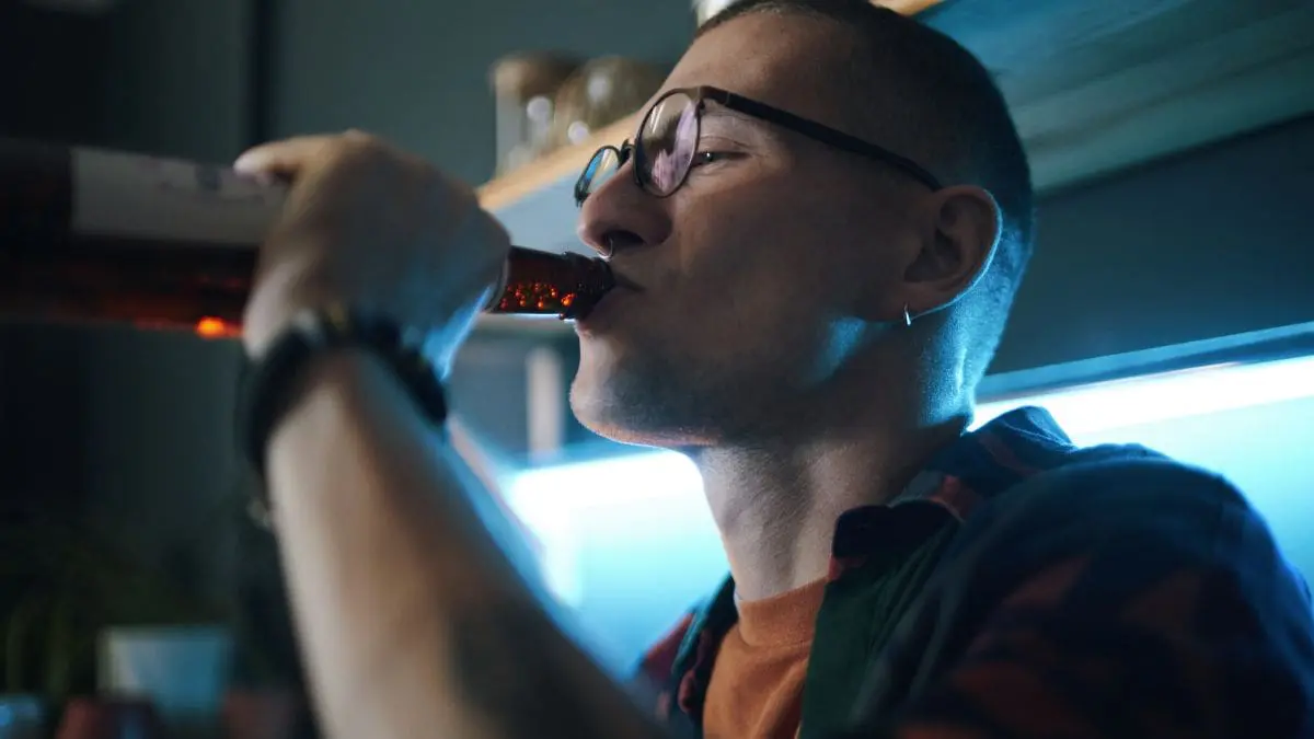 Pessoas inteligentes tendem a beber mais ao longo do tempo, mas com menor tend&ecirc;ncia a exageros pontuais.