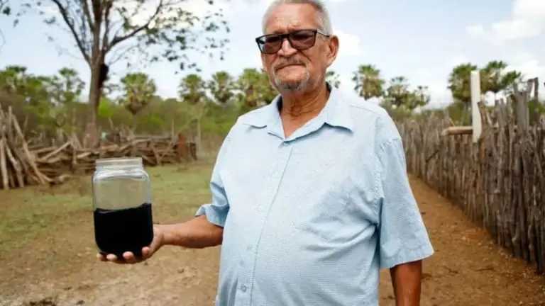 Agricultor do Ceará queria água, mas encontrou petróleo cru. E agora?