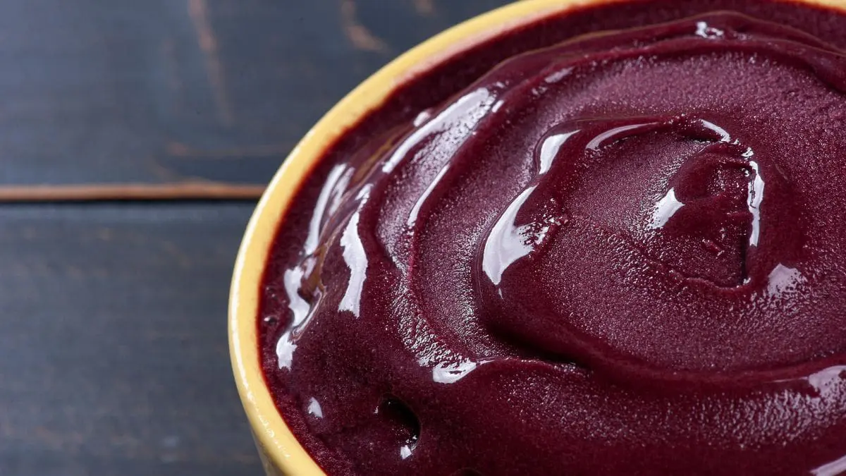 O mais curioso &eacute; que a ci&ecirc;ncia n&atilde;o come&ccedil;ou do zero. Ela partiu de uma observa&ccedil;&atilde;o antiga das comunidades amaz&ocirc;nicas: o a&ccedil;a&iacute; parece acalmar.