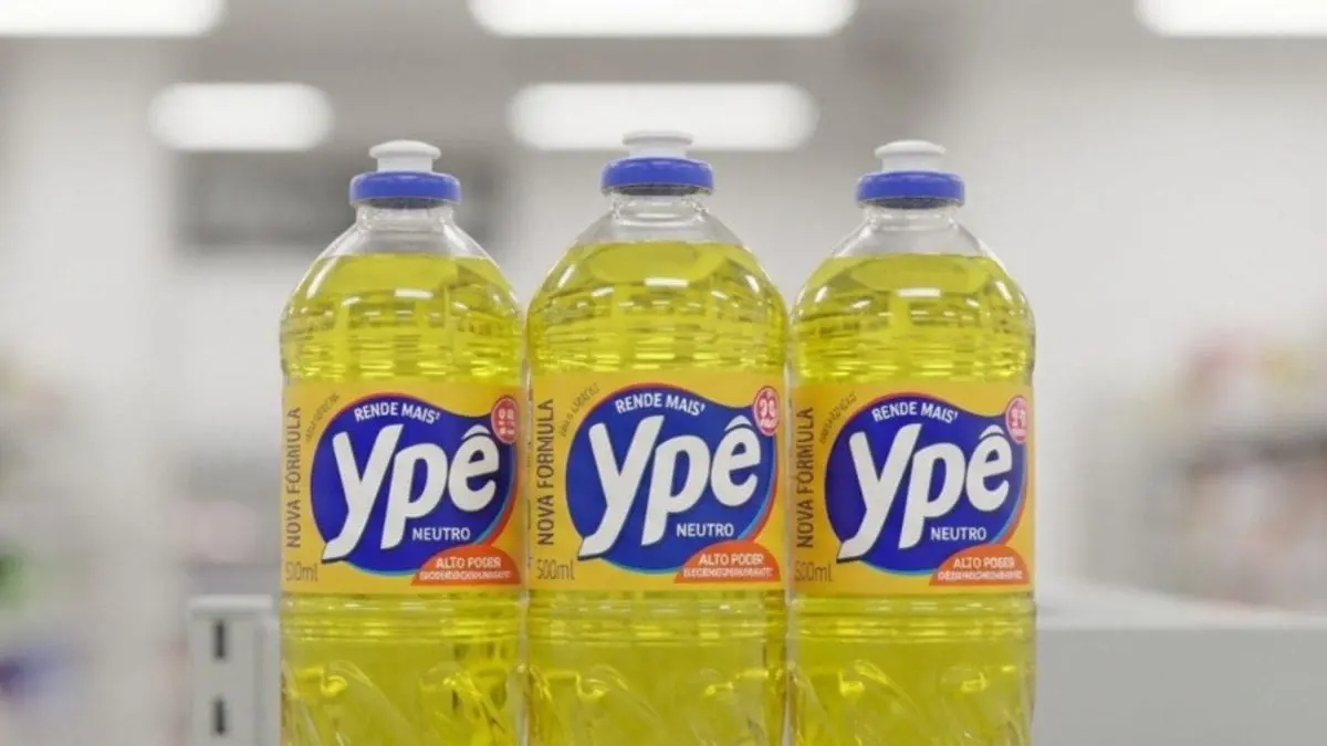 Poucas marcas brasileiras conseguiram transformar produtos de limpeza em algo t&atilde;o presente na mem&oacute;ria afetiva da popula&ccedil;&atilde;o.