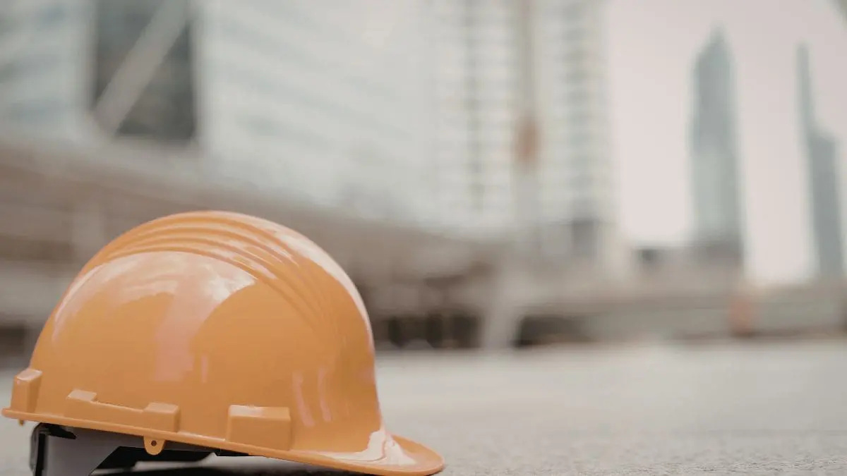 Em um pa&iacute;s que est&aacute; sempre construindo, quem sabe construir sempre ter&aacute; espa&ccedil;o.