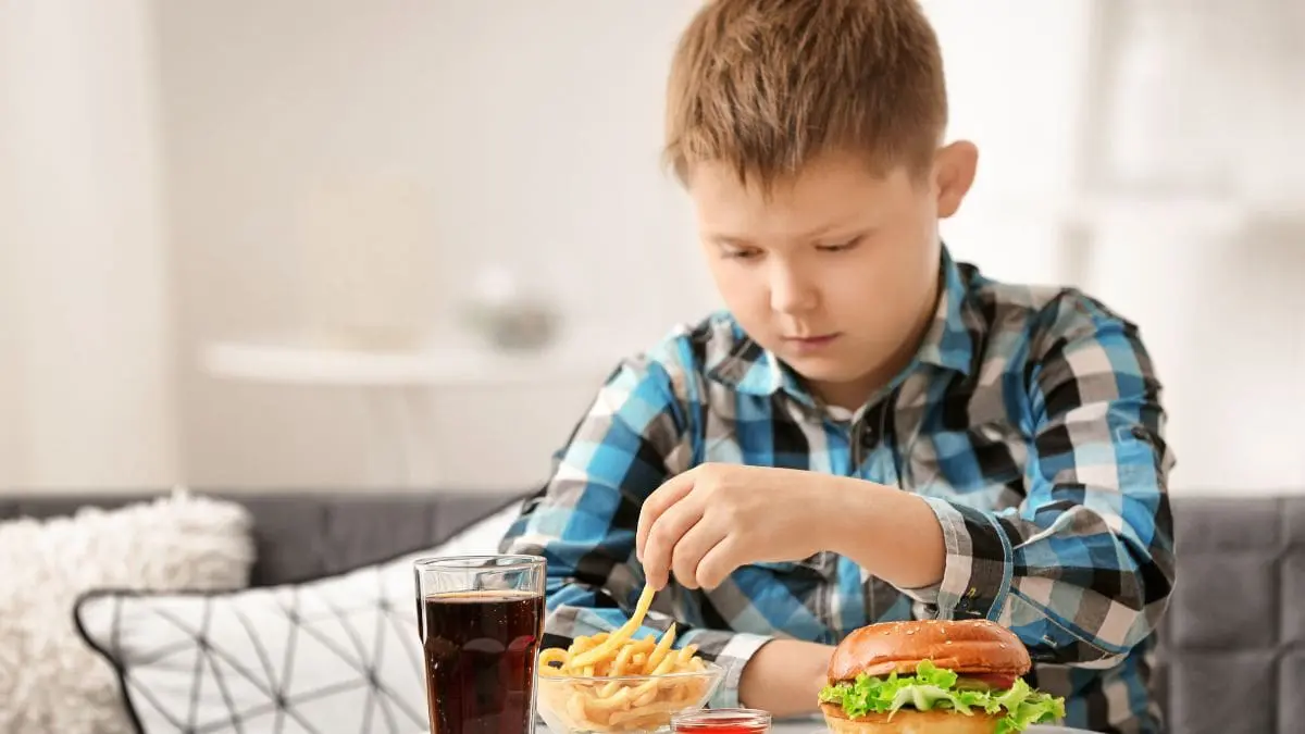 O que voc&ecirc; come todos os dias pode estar moldando, silenciosamente, a forma como seu c&eacute;rebro funciona