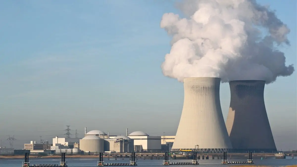 Rússia quer construir usinas nucleares no Brasil e países analisam acordo O futuro da energia talvez dependa menos de uma única fonte e mais da capacidade dos países em equilibrar tecnologia, segurança e sustentabilidade.