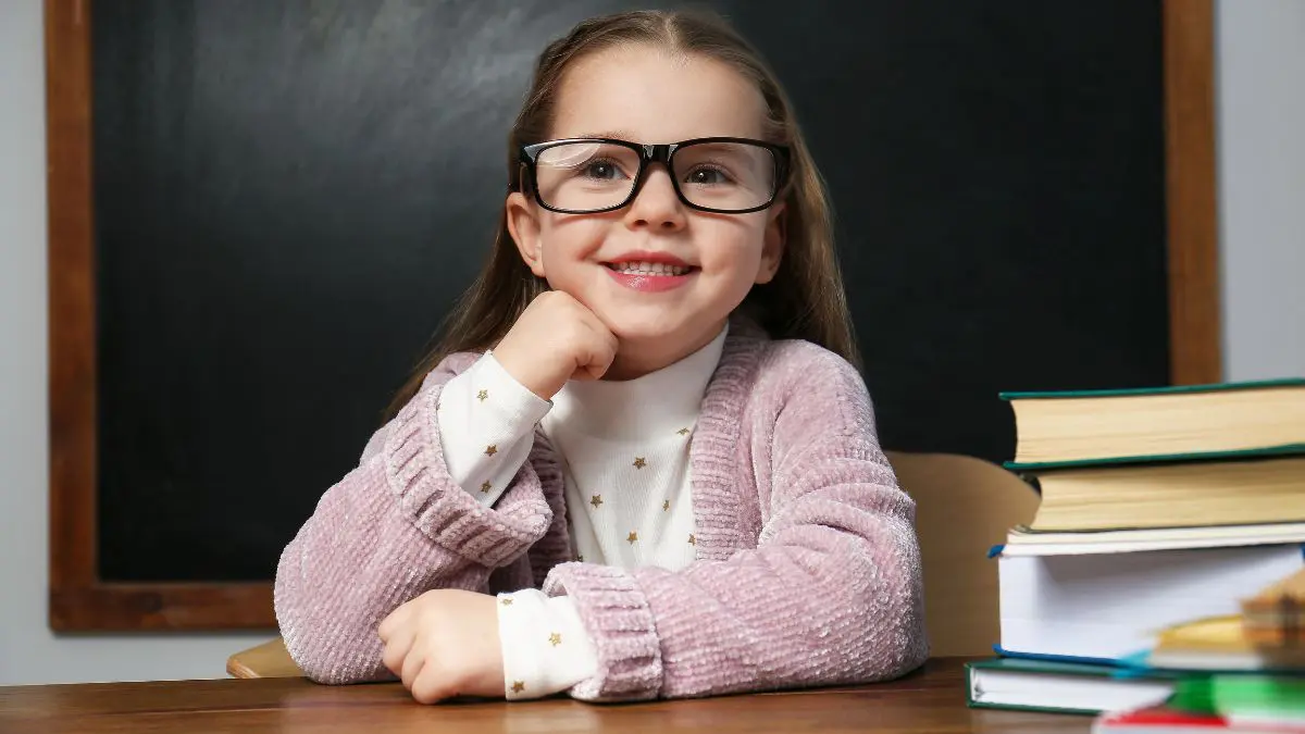 Como saber se seu filho é superdotado? Quais são os primeiros sinais? Ao contrário do que muitas pessoas imaginam, a superdotação não se resume a tirar notas altas ou resolver contas difíceis