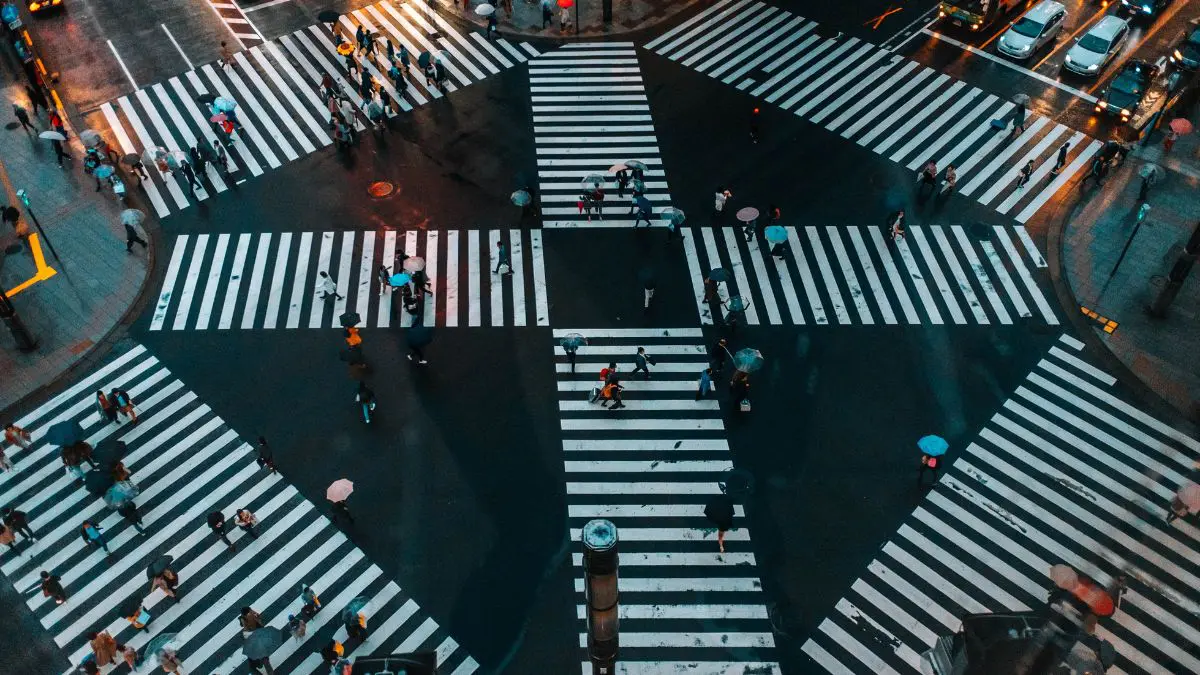 O crescimento do turismo internacional criou uma nova demanda por profissionais capazes de se comunicar em diferentes idiomas.