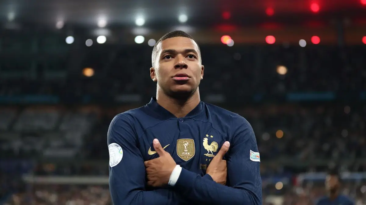 “Destruíram muita gente”: entenda por que Mbappé se recusa a divulgar bets
