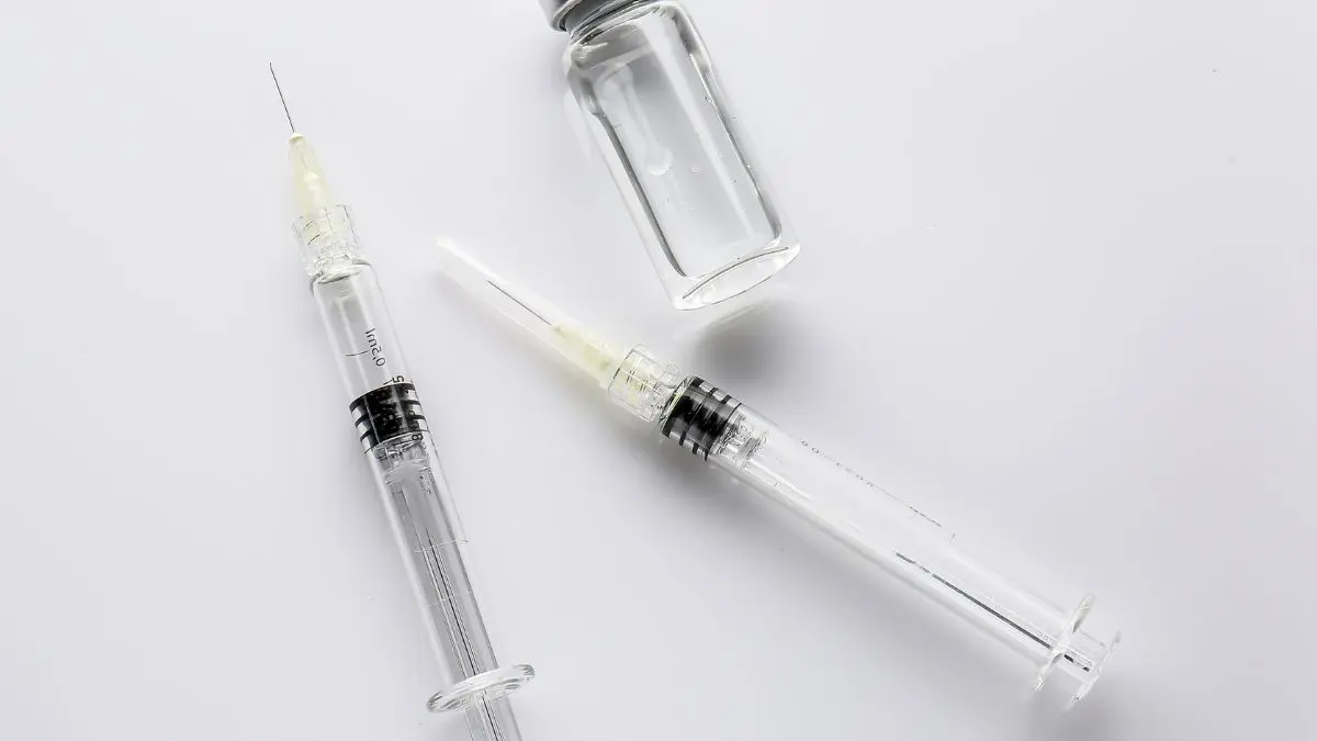 Pregas lisas: harmonização facial fica no passado e nova moda é o cutox O ponto central não é ridicularizar quem busca um procedimento, mas entender se existe indicação real, segurança, preparo profissional e informação suficiente antes da decisão.
