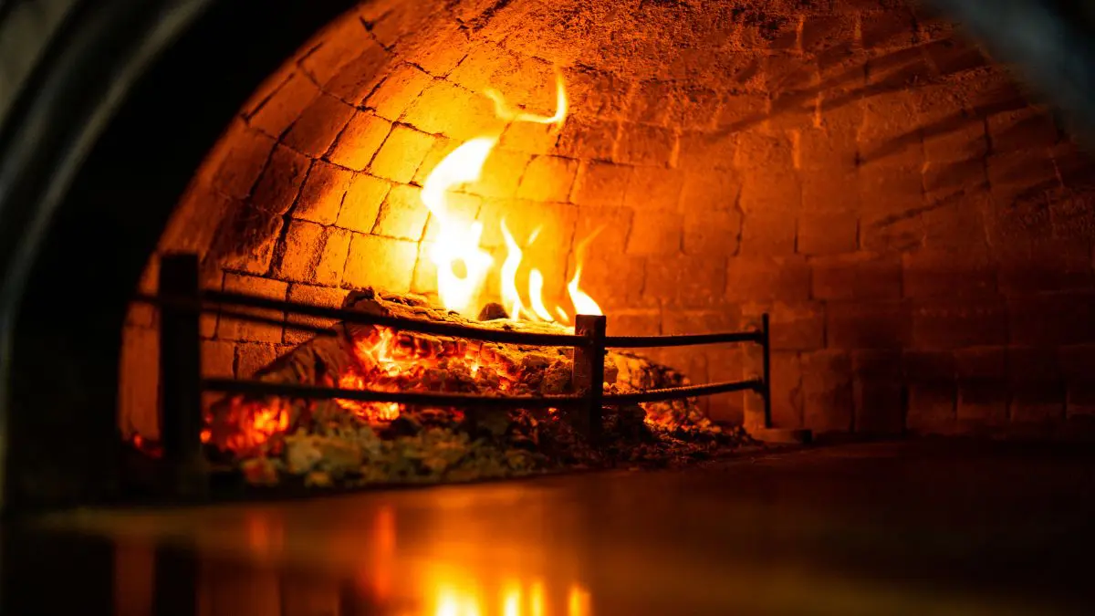 Fatia de mercado: Brasil abre uma nova pizzaria a cada duas horas em 2026 O crescimento das pizzarias mostra que o brasileiro ama pizza, mas também revela um mercado que exige cada vez mais gestão profissional.