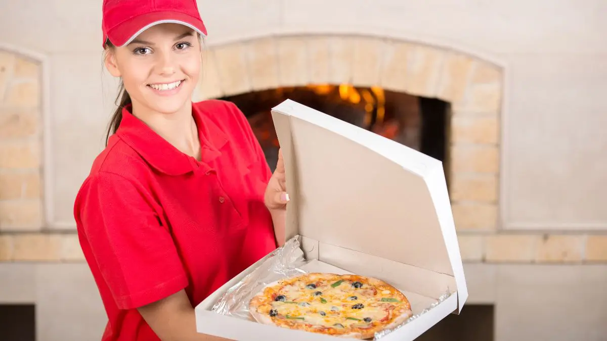 Fatia de mercado: Brasil abre uma nova pizzaria a cada duas horas em 2026 A pizzaria virou um dos negócios mais simbólicos da alimentação no Brasil: mistura tradição, delivery, empreendedorismo e paixão nacional.