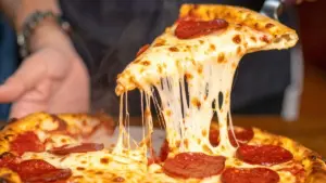 Fatia de mercado: Brasil abre uma nova pizzaria a cada duas horas em 2026