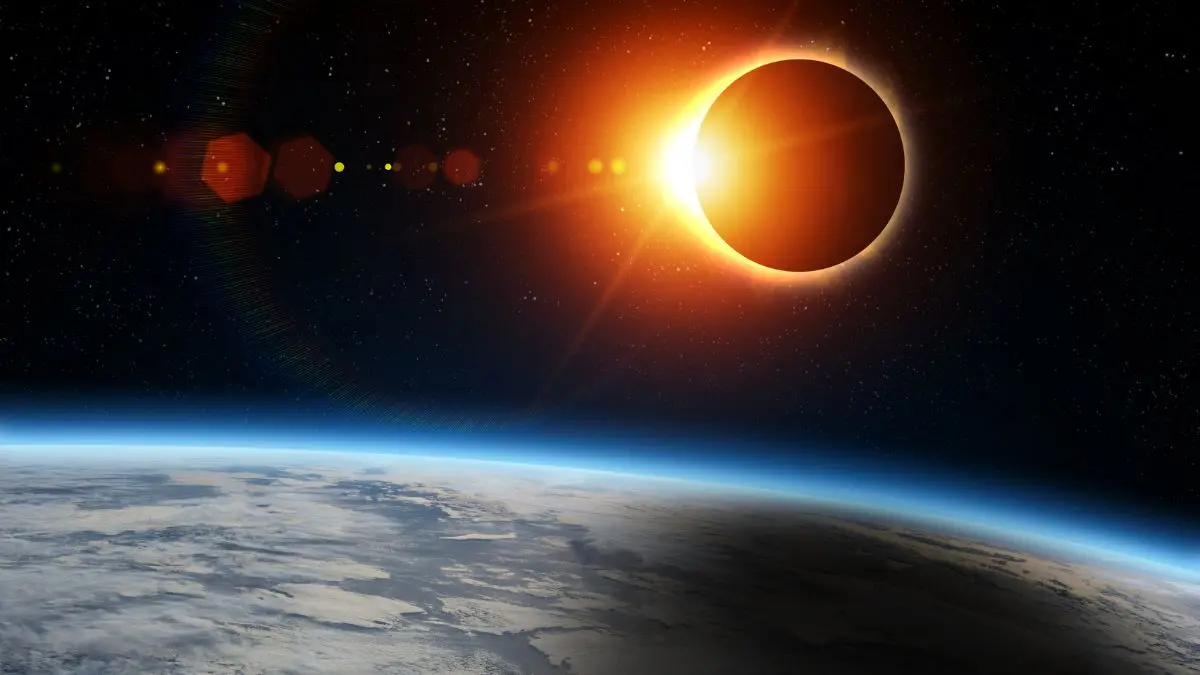 Agosto terá dois eclipses e conseguiremos ver um deles do Brasil Eclipse lunar pode ser visto a olho nu. Eclipse solar exige proteção adequada, porque a beleza do fenômeno não compensa o risco de lesão permanente nos olhos.