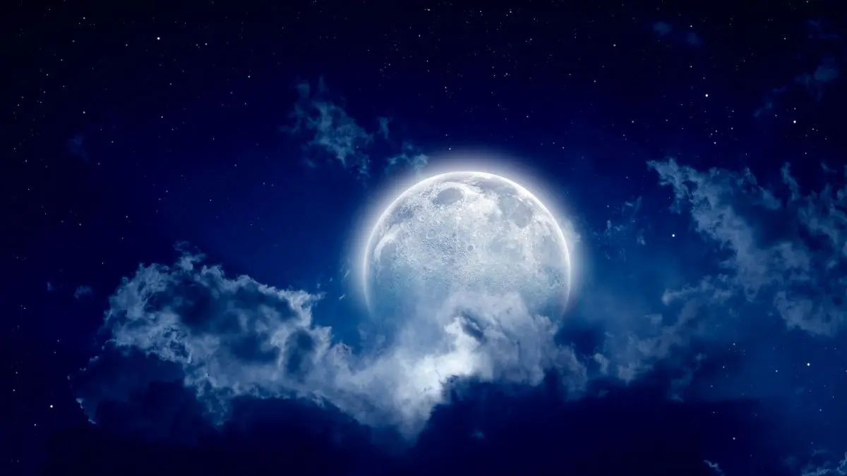 O nome &lsquo;Lua do Veado&rsquo; n&atilde;o descreve uma transforma&ccedil;&atilde;o da Lua, mas uma mudan&ccedil;a anual observada na natureza terrestre.