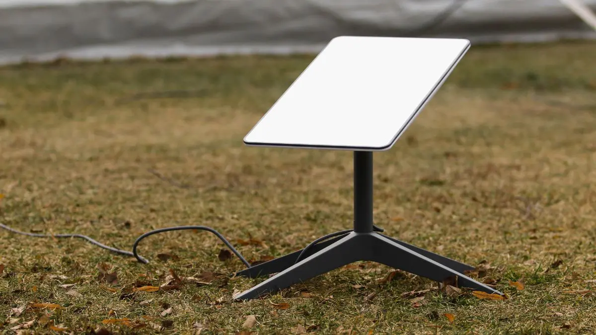O celular n&atilde;o vai funcionar como uma antena Starlink tradicional, daquelas usadas para internet residencial, rural ou empresarial