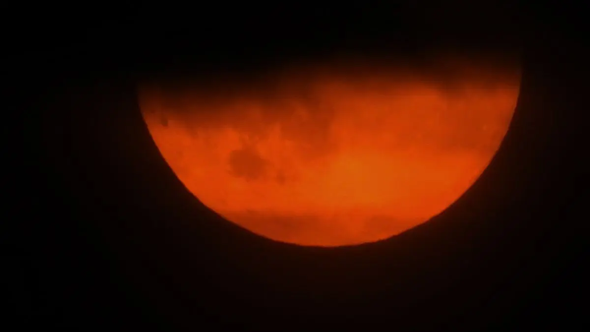 Eclipse lunar escurecerá 96,2% da Lua nesta noite. Veja os horários O eclipse será parcial na classificação astronômica, mas quase total para os olhos de quem observar