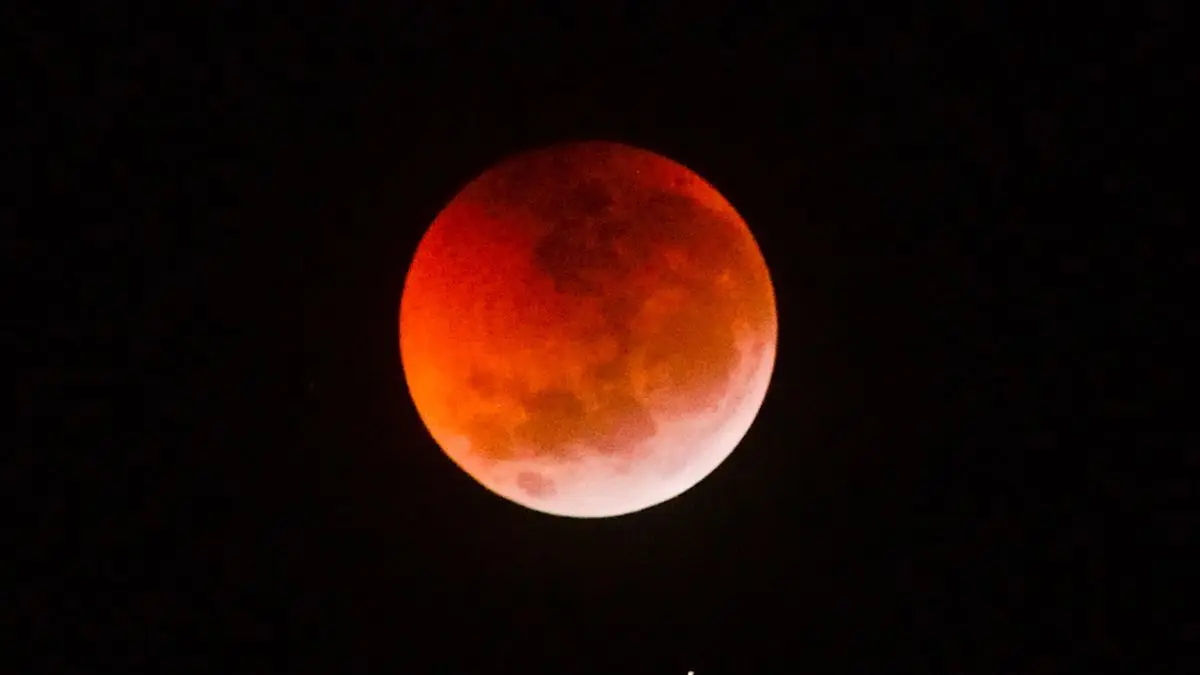O eclipse lunar poderá ser observado a olho nu, desde que as condições meteorológicas permitam e o céu esteja suficientemente aberto.