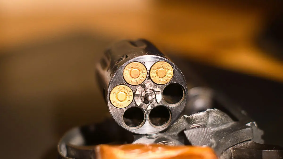 Empresários poderão ter porte de armas? Entenda o que muda com novo projeto A aprovação em uma comissão da Câmara não significa que o porte de armas para empresários já esteja liberado no Brasil.
