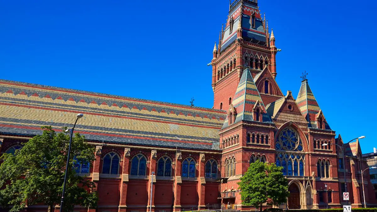 Entre os estudos citados está o PRiSM, iniciativa ligada ao Broad Institute of MIT and Harvard