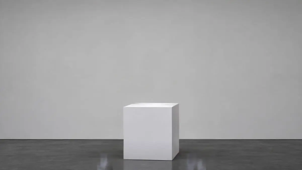 Artista italiano vendeu escultura invisível por cerca de 18 mil dólares No caso da escultura invisível, o objeto físico desaparece quase totalmente. O que permanece é a combinação entre conceito, autoria, documentação e participação do público.