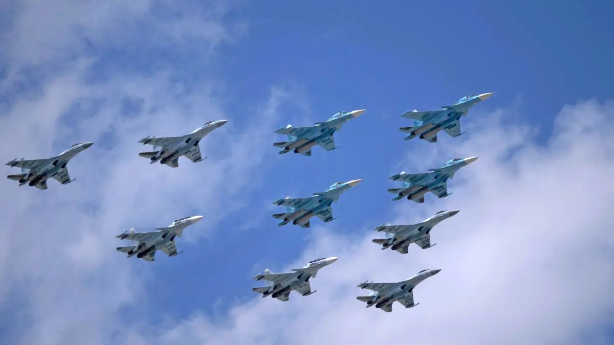 O mundo ainda n&atilde;o vive uma Terceira Guerra Mundial declarada, mas j&aacute; enfrenta conflitos capazes de se conectar e ultrapassar fronteiras com velocidade assustadora.