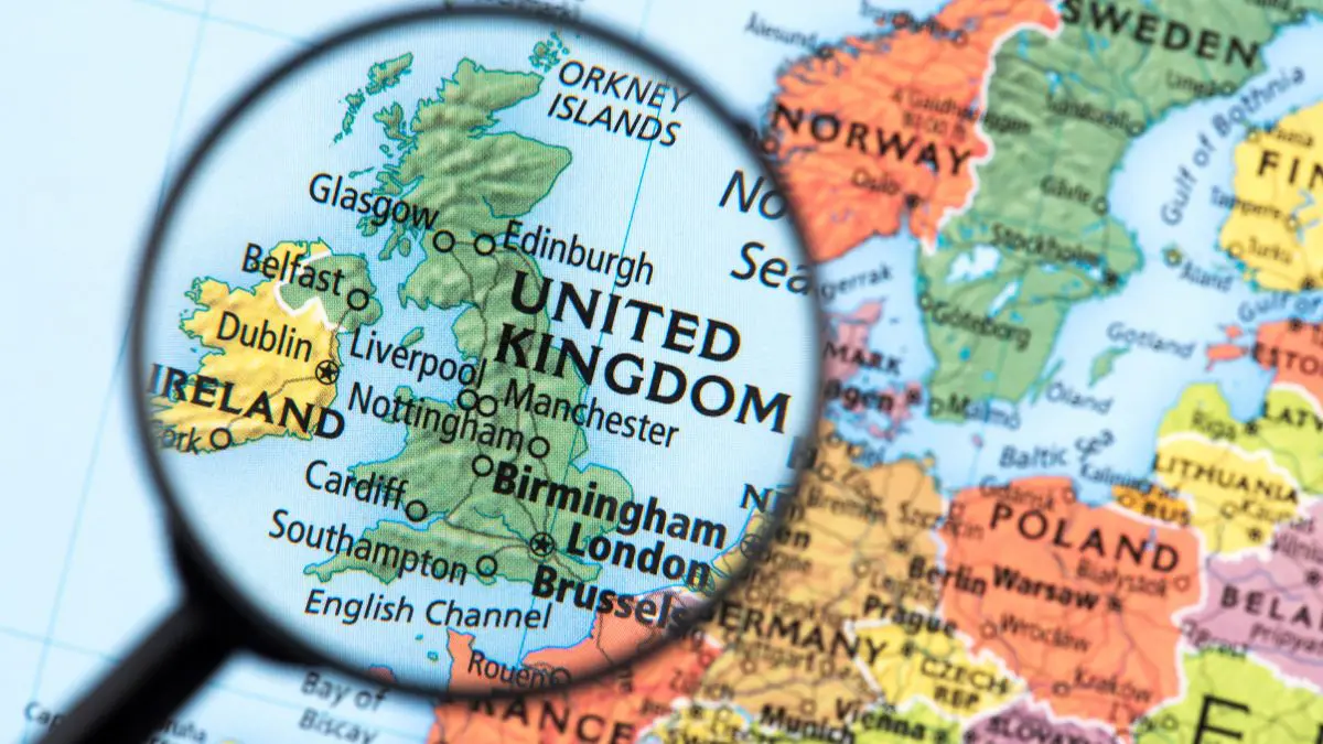 Afinal, qual a diferença entre Grã-Bretanha e Reino Unido e Inglaterra? Toda a Inglaterra está na Grã-Bretanha, mas nem toda a Grã-Bretanha é Inglaterra.