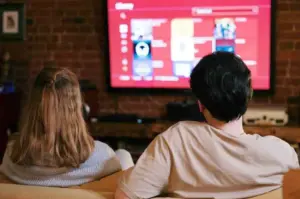 Microfone na sala: a TV está ouvindo você de verdade?