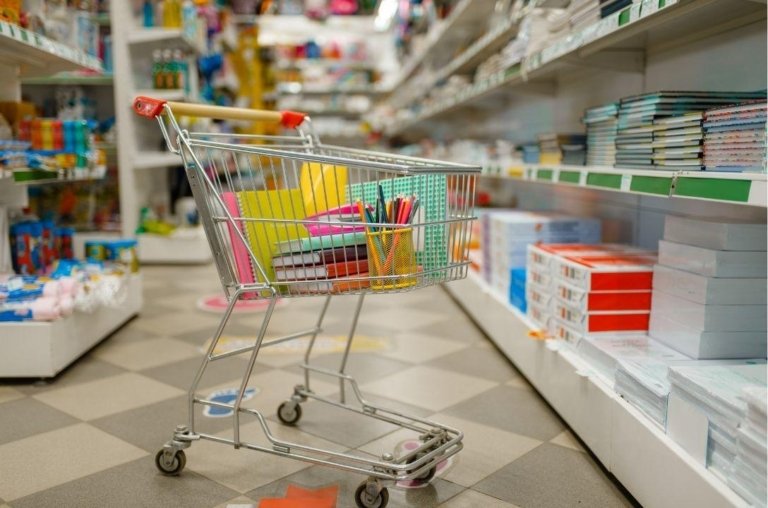 Antes de comprar material escolar, conheça esta lei!