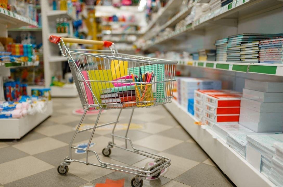 Antes de comprar material escolar, conheça esta lei!