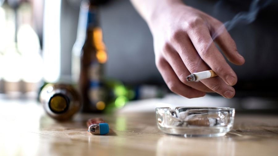 Entre os fatores que reduzem o HDL est&atilde;o obesidade, sedentarismo, tabagismo e resist&ecirc;ncia &agrave; insulina