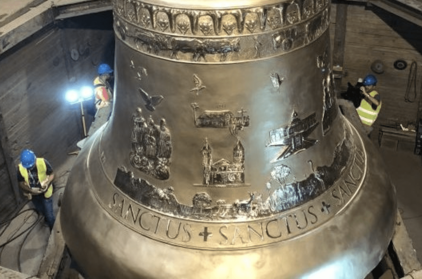 Conheça a história dos sinos e saiba sobre a chegada do maior sino suspenso do mundo em Trindade