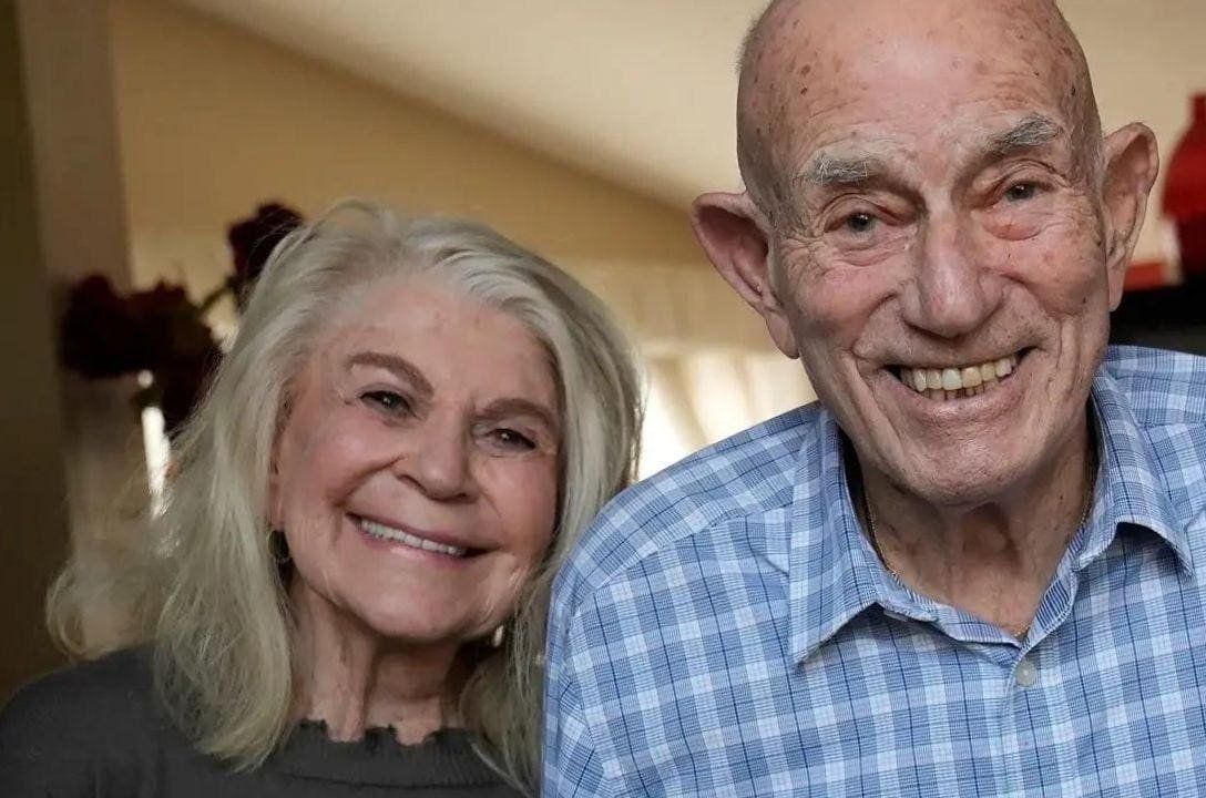 Ele com 100 e ela com 96 anos. Conheça a história de amor deste casal centenário