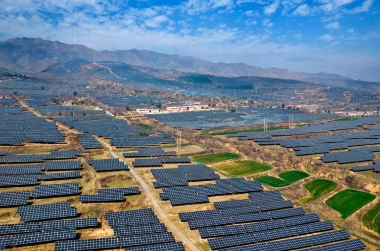 Energia solar já supera 70 vezes a potência da usina de Itaipu