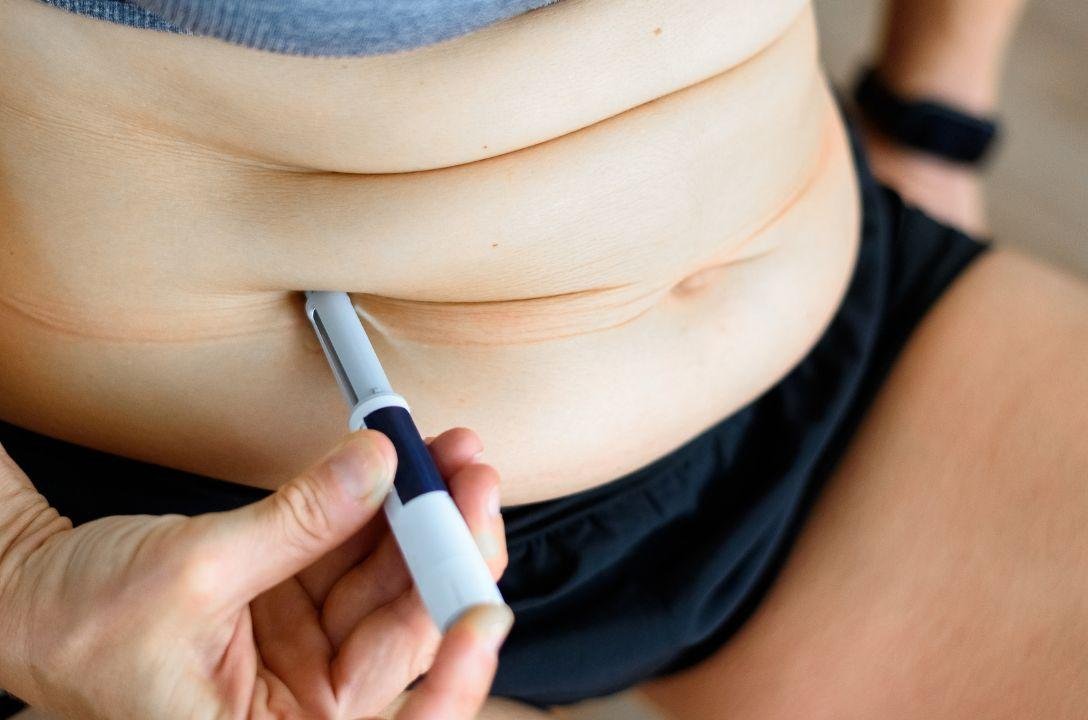 Entenda o risco oculto das canetas para emagrecer irregulares