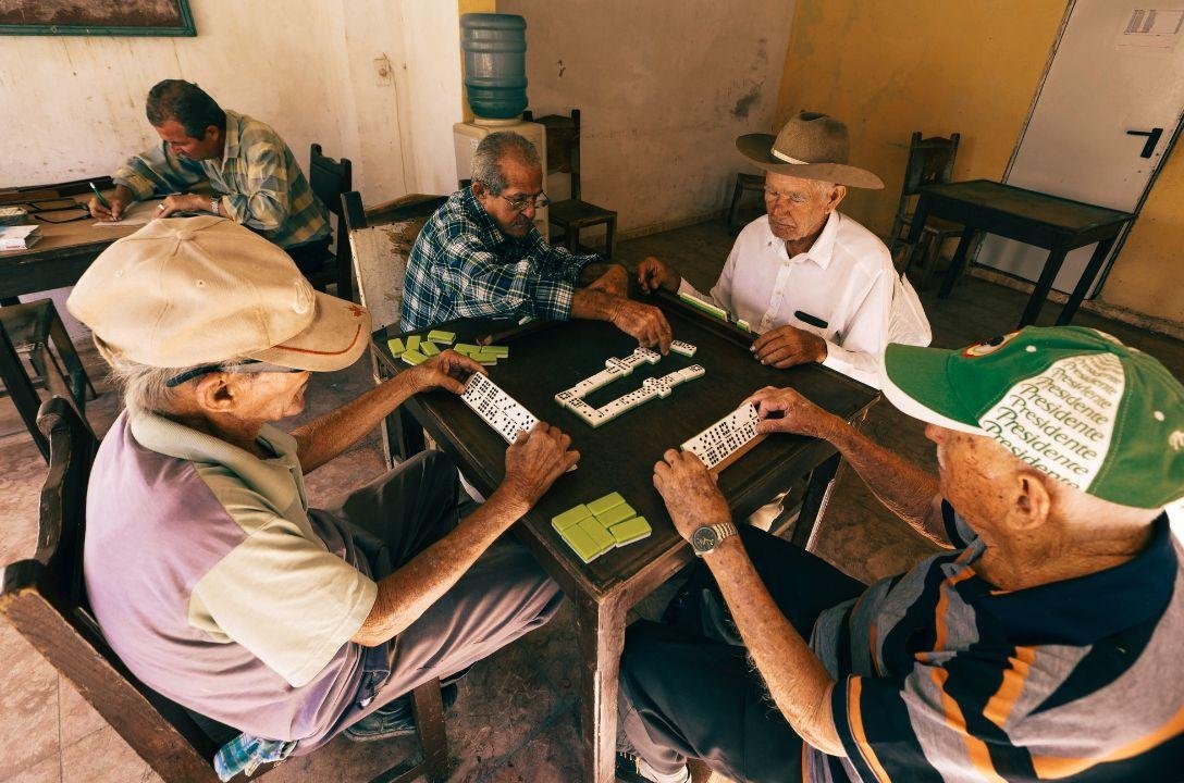 Expectativa de vida no Brasil sobe para 76,6 anos e bate recorde