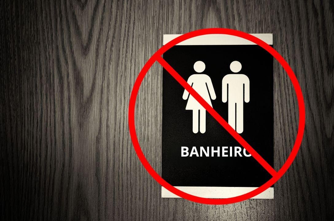 Governo de Santa Catarina proíbe banheiros unissex em escolas