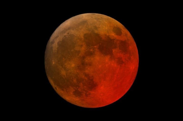 Hoje tem eclipse lunar total! Saiba como acompanhar