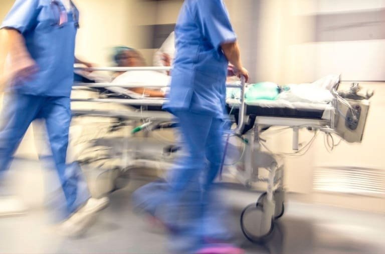 Hospital mata paciente errado após autorização de família