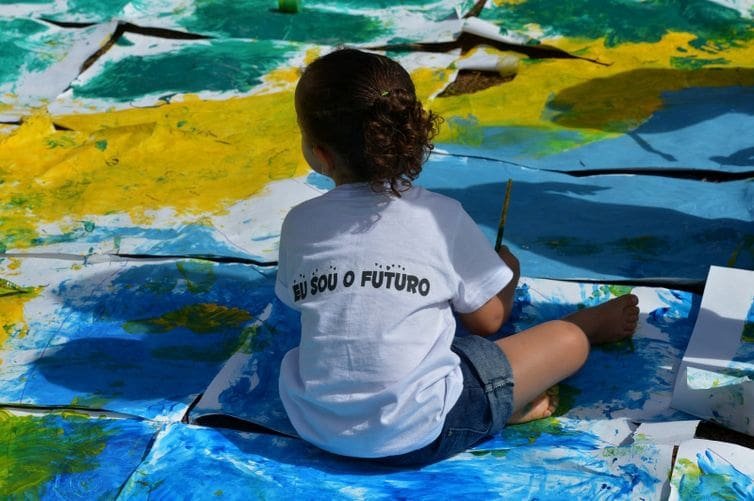 IBGE aponta crescimento da frequência escolar de crianças