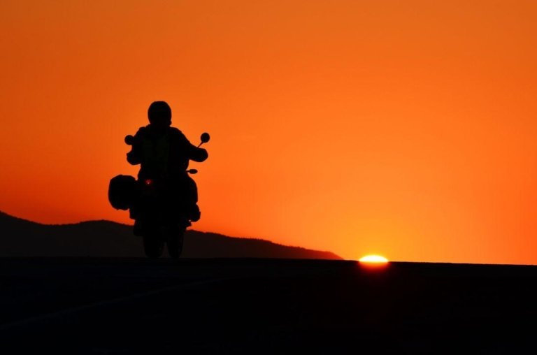 Já imaginou que andar de moto pode ser como uma meditação?