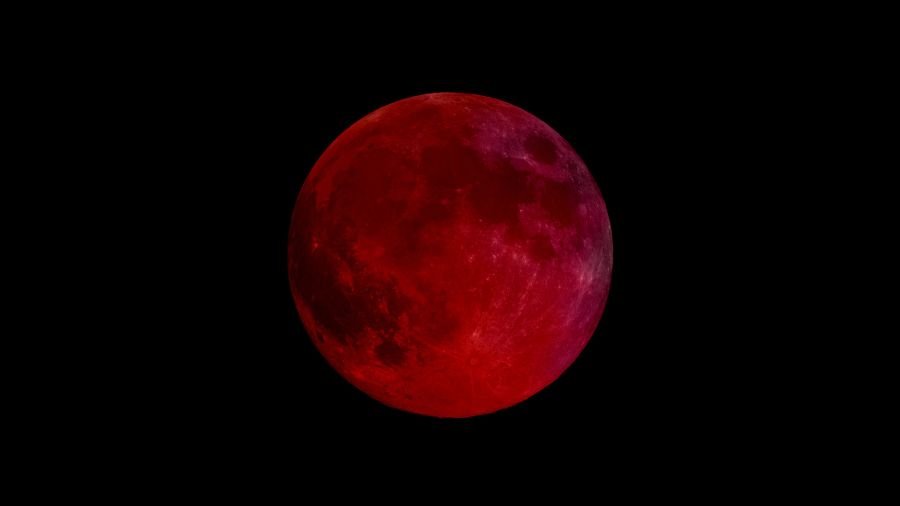 No dia 3 de mar&ccedil;o, o primeiro eclipse lunar total de 2026 vai transformar a Lua na chamada Lua de Sangue
