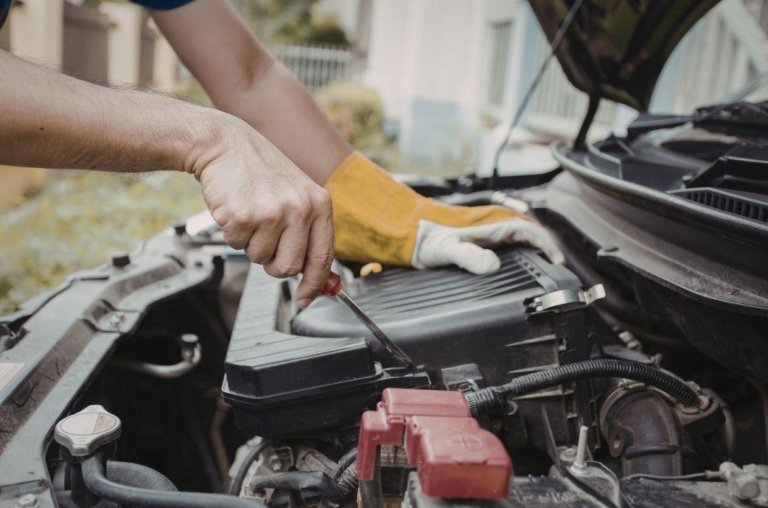 Manter um carro ficou muito mais caro em 2026. Como se planejar?