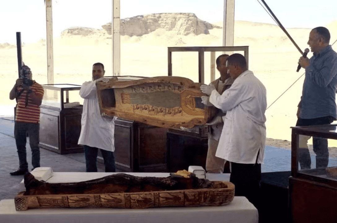 “Marge Simpson” aparece em caixão de múmia egípcia de 3.500 anos