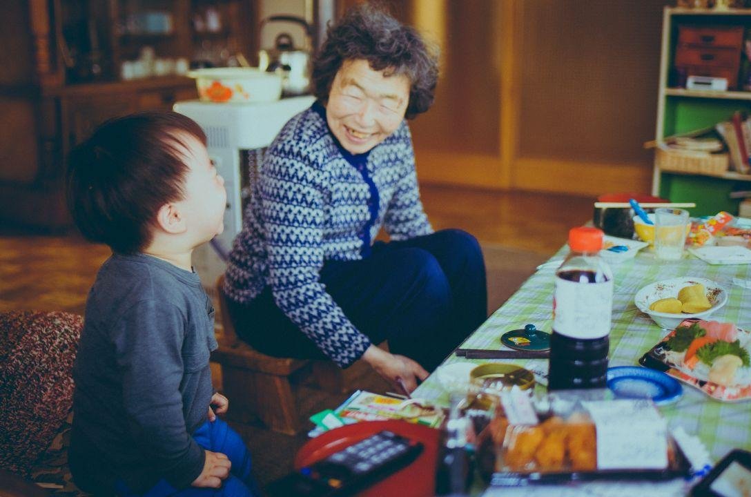 No Japão, você pode “alugar” vovós para carinho e ajuda