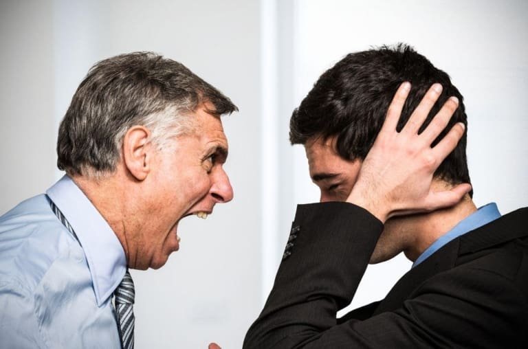 O cérebro lembra de ofensas por 20 anos e elogios por 30 dias