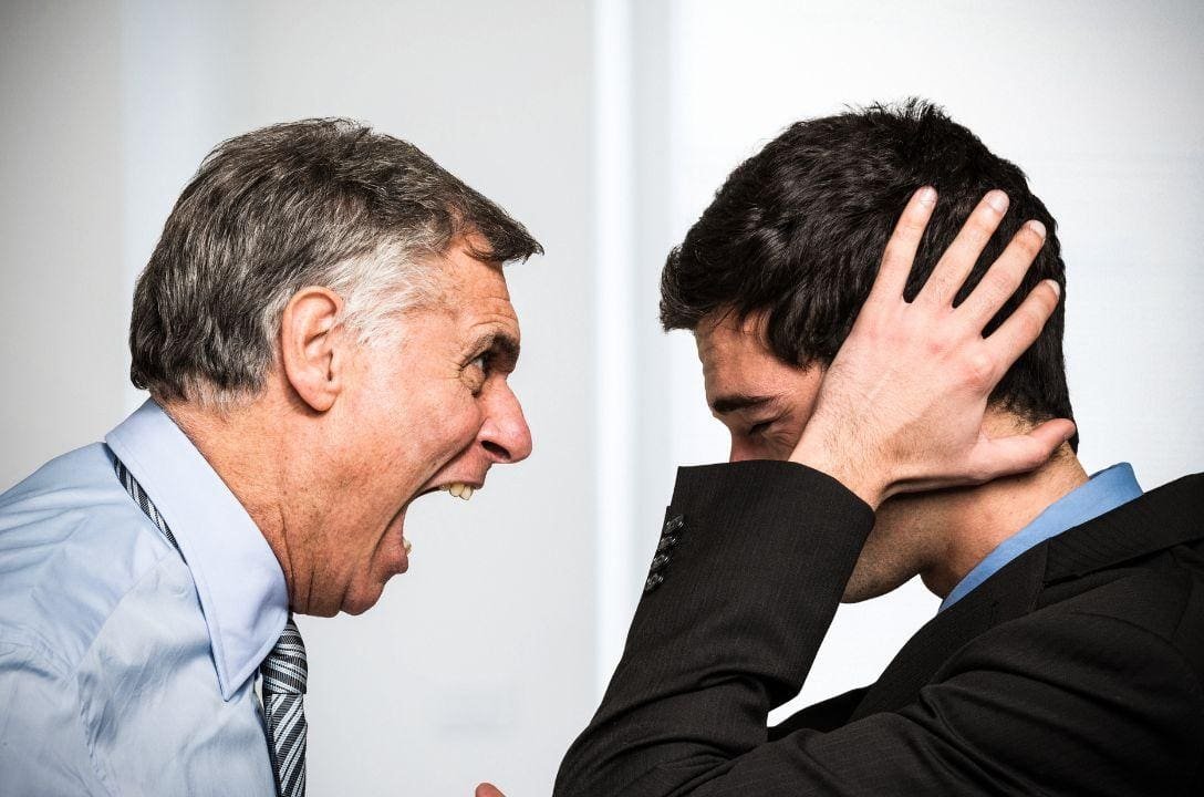 O cérebro lembra de ofensas por 20 anos e elogios por 30 dias