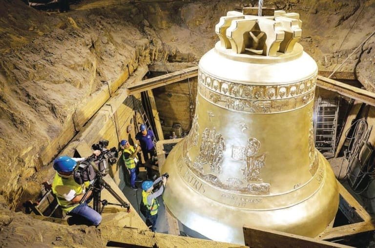 O maior sino que badala no mundo está a caminho de Goiás